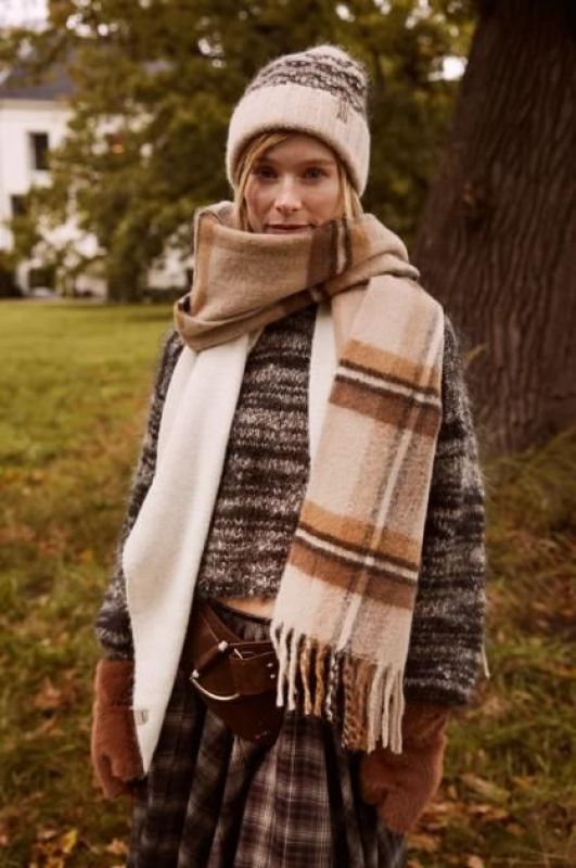 Barts Lorianti Scarf Light Brown  (6936-24) - Caramel (Sint-Job-in-’t-Goor)