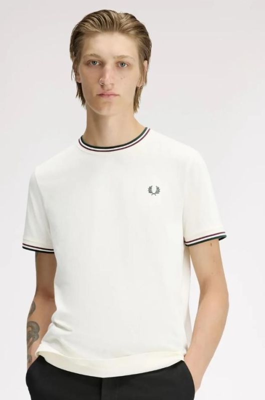 Fred Perry Twin Tipped T-Shirt Snow White/Tennis Blue  (M1588V-89A) - Caramel (Sint-Job-in-’t-Goor)