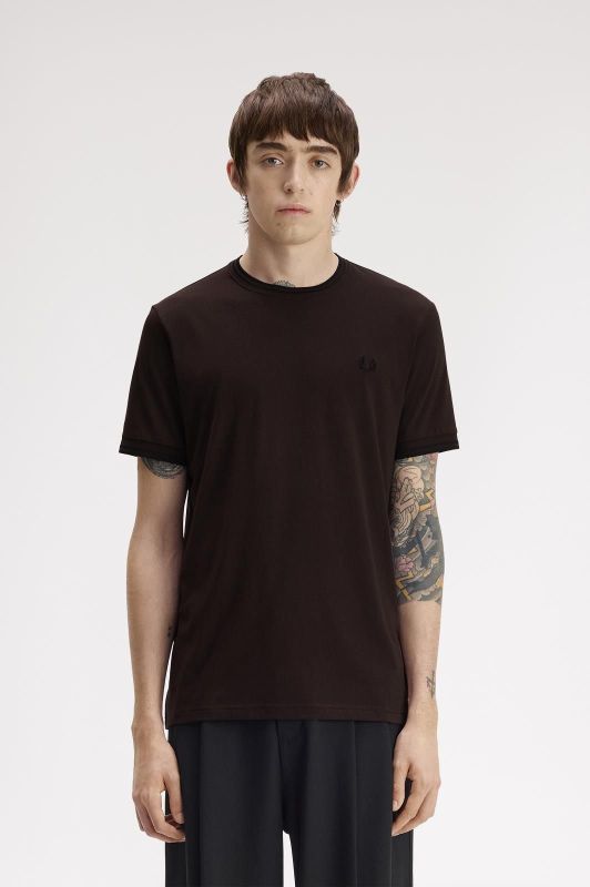 Fred Perry Twin Tipped T-Shirt Rich Brown/Black  (M1588V-86C ) - Caramel (Sint-Job-in-’t-Goor)