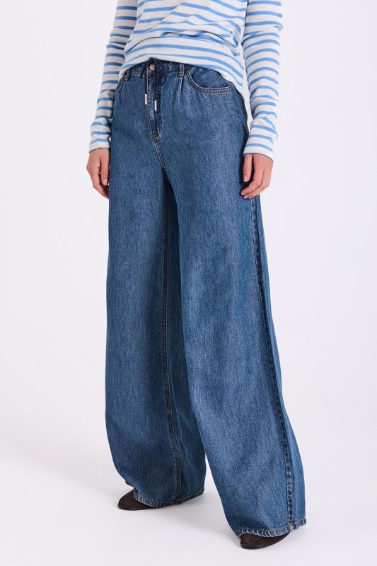 Freequent Milo-Pants Medium Blue Denim  (207162 MEDIUM BLUE DENIM) - Caramel (Sint-Job-in-’t-Goor)