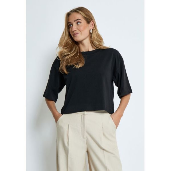 Minus Gamma Cropped GOTS T-shirt Black  (MI6802-100) - Caramel (Sint-Job-in-’t-Goor)