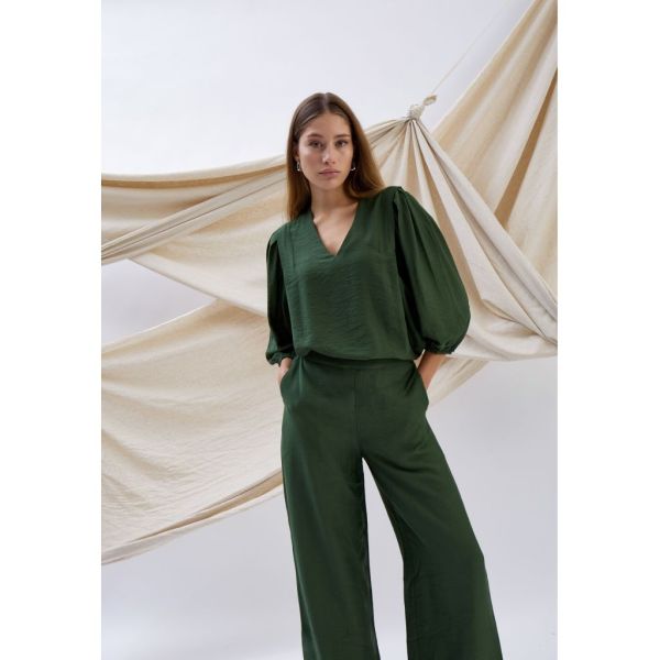 Minus Seria V-Neck Blouse Rifle Green  (MI6707-3835) - Caramel (Sint-Job-in-’t-Goor)