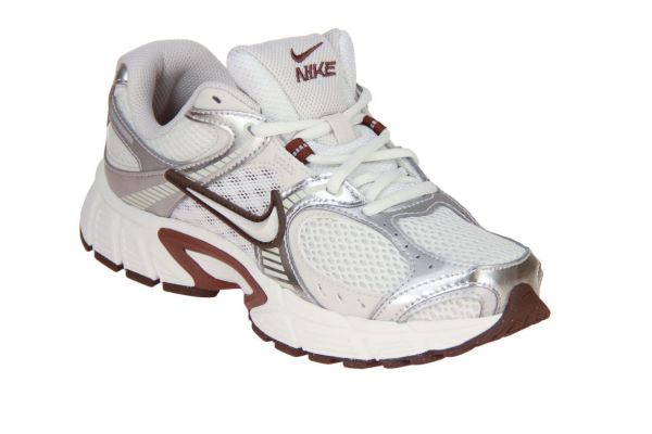Nike V5 RNR Sail/Light Orewood Brown  (HQ7901-102) - Caramel (Sint-Job-in-’t-Goor)