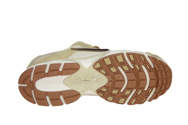 Nike V5 RNR Suede 2 Light Khaki/Black-Filbert  (IX0702-002) - Caramel (Sint-Job-in-’t-Goor)