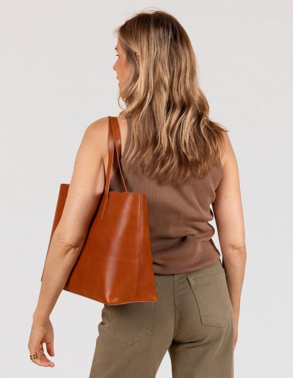 O My Bag Sam Shopper Cognac Classic Leather  (OMB-E157BV) - Caramel (Sint-Job-in-’t-Goor)