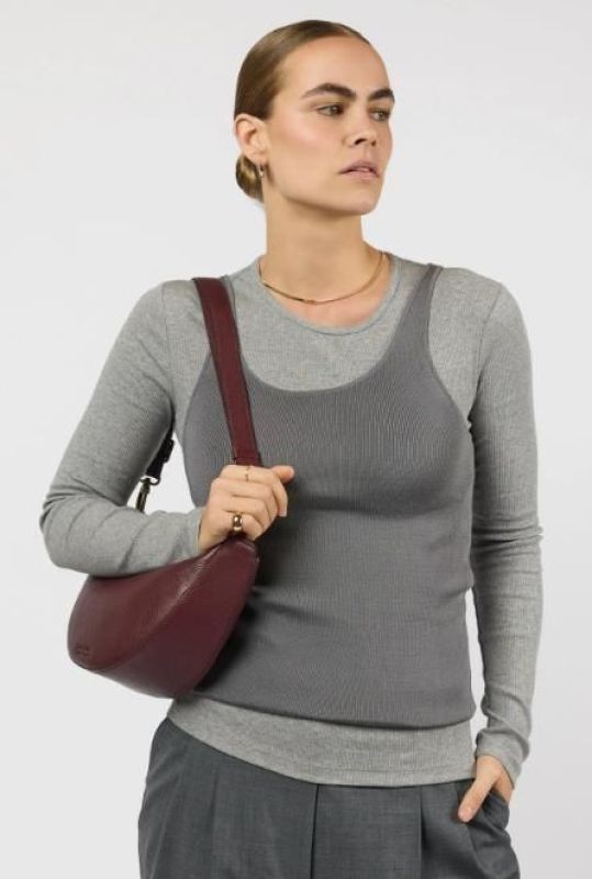 OMB LEO Dark Cherry Soft Grain Leather  (OMB-E174D1 ) - Caramel (Sint-Job-in-’t-Goor)