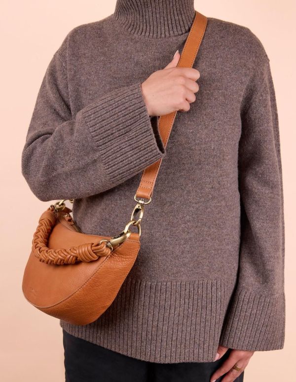 O My Bag Leo Wild Oak Soft Grain Leather  (OMB-E174QT) - Caramel (Sint-Job-in-’t-Goor)
