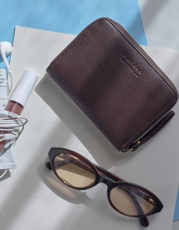 O My Bag Robbie Wallet Chocolate Soft Grain Leather  (OMB-E192CH) - Caramel (Sint-Job-in-’t-Goor)