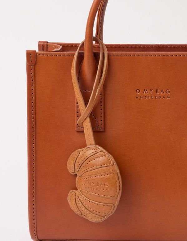 O My Bag Croissant Bag Charm Wild Oak Soft Grain Leather  (OMB-E212Q) - Caramel (Sint-Job-in-’t-Goor)