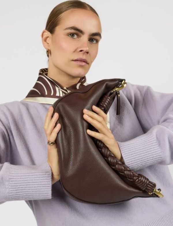 O My Bag Leo Maxi Dark Chocolate  (OMB-E223CH1) - Caramel (Sint-Job-in-’t-Goor)