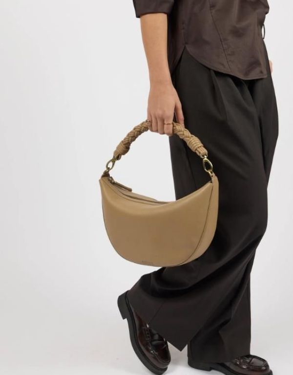 O My Bag Leo Maxi Dark Sand  (OMB-E223S1) - Caramel (Sint-Job-in-’t-Goor)