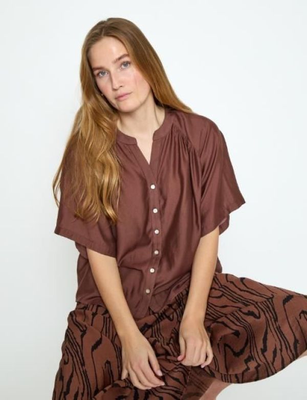 Peppercorn Ida Short Sleeve Shirt Mink Brown  (PC8859-4999) - Caramel (Sint-Job-in-’t-Goor)