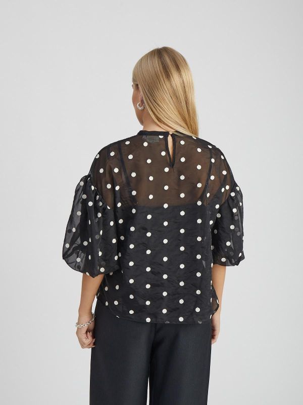 Peppercorn Tasneem Blouse Black Jacquard  (PC9170-9000J) - Caramel (Sint-Job-in-’t-Goor)