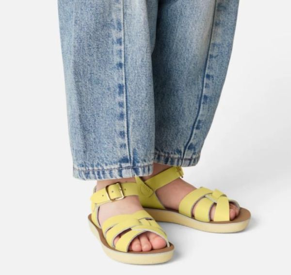 Salt Water Sandals Swimmer Butter Yellow  (SWIMMER BUTTER YELLOW) - Caramel (Sint-Job-in-’t-Goor)