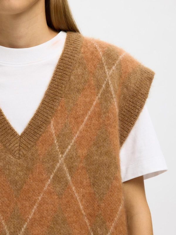 Selected Femme Lulu Brushed Argyle Knit Vest Golden Brown  (16099575 GOLDEN BROWN) - Caramel (Sint-Job-in-’t-Goor)