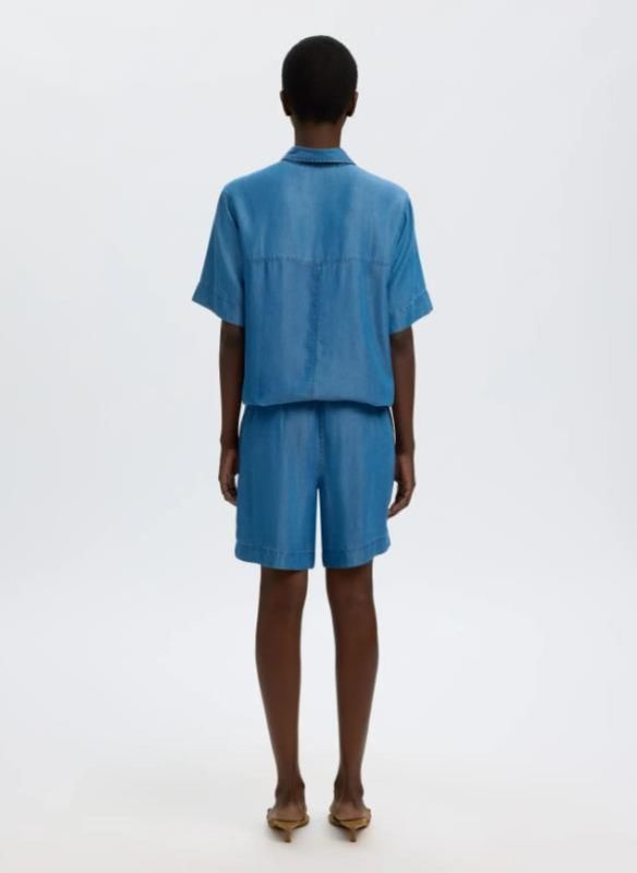 SLF Janna MW Elastic String Shorts Medium Blue Denim  (16101556 MEDIUM BLUE DENIM) - Caramel (Sint-Job-in-’t-Goor)