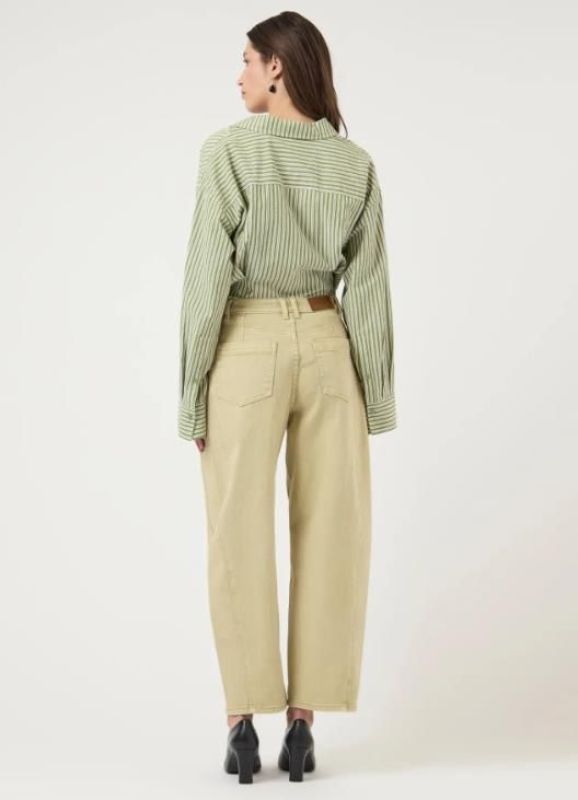 Y.A.S. Lua HW Barrel Ankle Jeans Sage Green  (26039223 SAGE GREEN) - Caramel (Sint-Job-in-’t-Goor)
