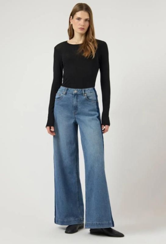 Y.A.S. Pamela HW Wide Jeans Medium Blue Denim  (26041803 medium blue denim) - Caramel (Sint-Job-in-’t-Goor)