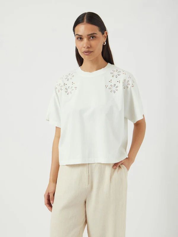 Y.A.S. Sally SS Boxy Tee Star White  (26037806 star white) - Caramel (Sint-Job-in-’t-Goor)