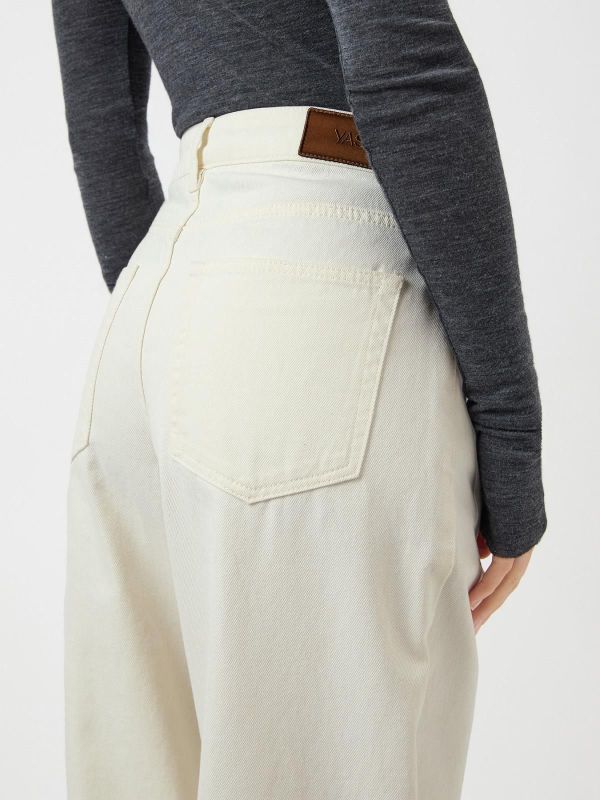 Y.A.S. Lisa MW Barrel Ankle Jeans Ecru  (26040110 ECRU) - Caramel (Sint-Job-in-’t-Goor)