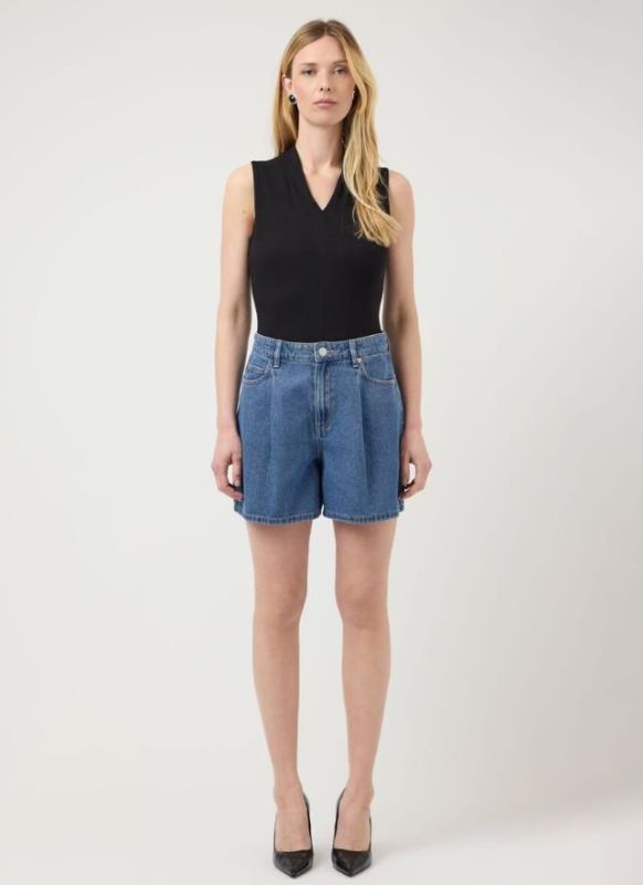 Y.A.S. Gemma HMW Denim Short Medium Blue Denim  (26041172 MEDIUM BLUE DENIM) - Caramel (Sint-Job-in-’t-Goor)