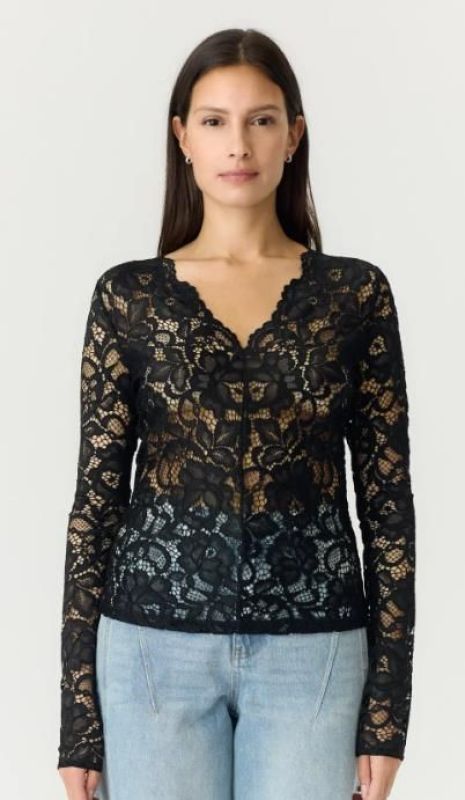 YAS Lacey LS V-Neck Lace Top - Zwart  (26039993 BLACK) - Caramel (Sint-Job-in-’t-Goor)