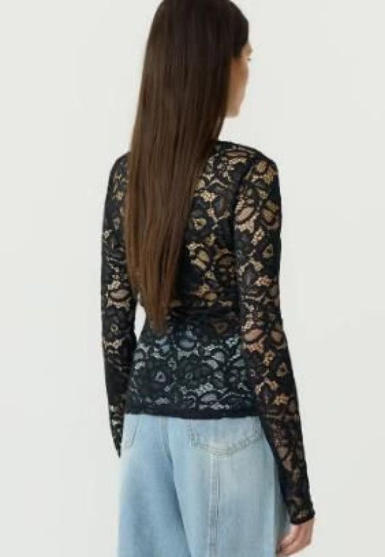 YAS Lacey LS V-Neck Lace Top - Zwart  (26039993 BLACK) - Caramel (Sint-Job-in-’t-Goor)