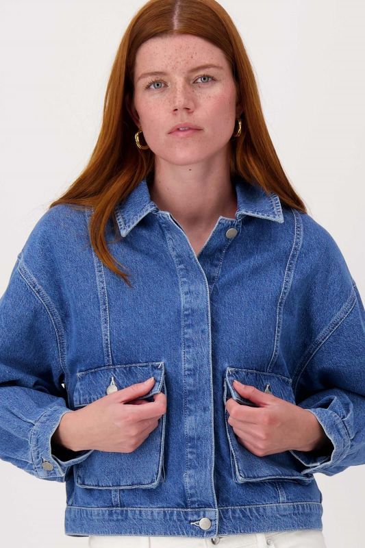 Zusss Boxy Jacket Medium Blue Denim  (0310-0011/2023) - Caramel (Sint-Job-in-’t-Goor)